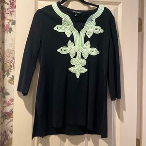 Ming Wang black womens top/tunic with light lime green and white stitching, S